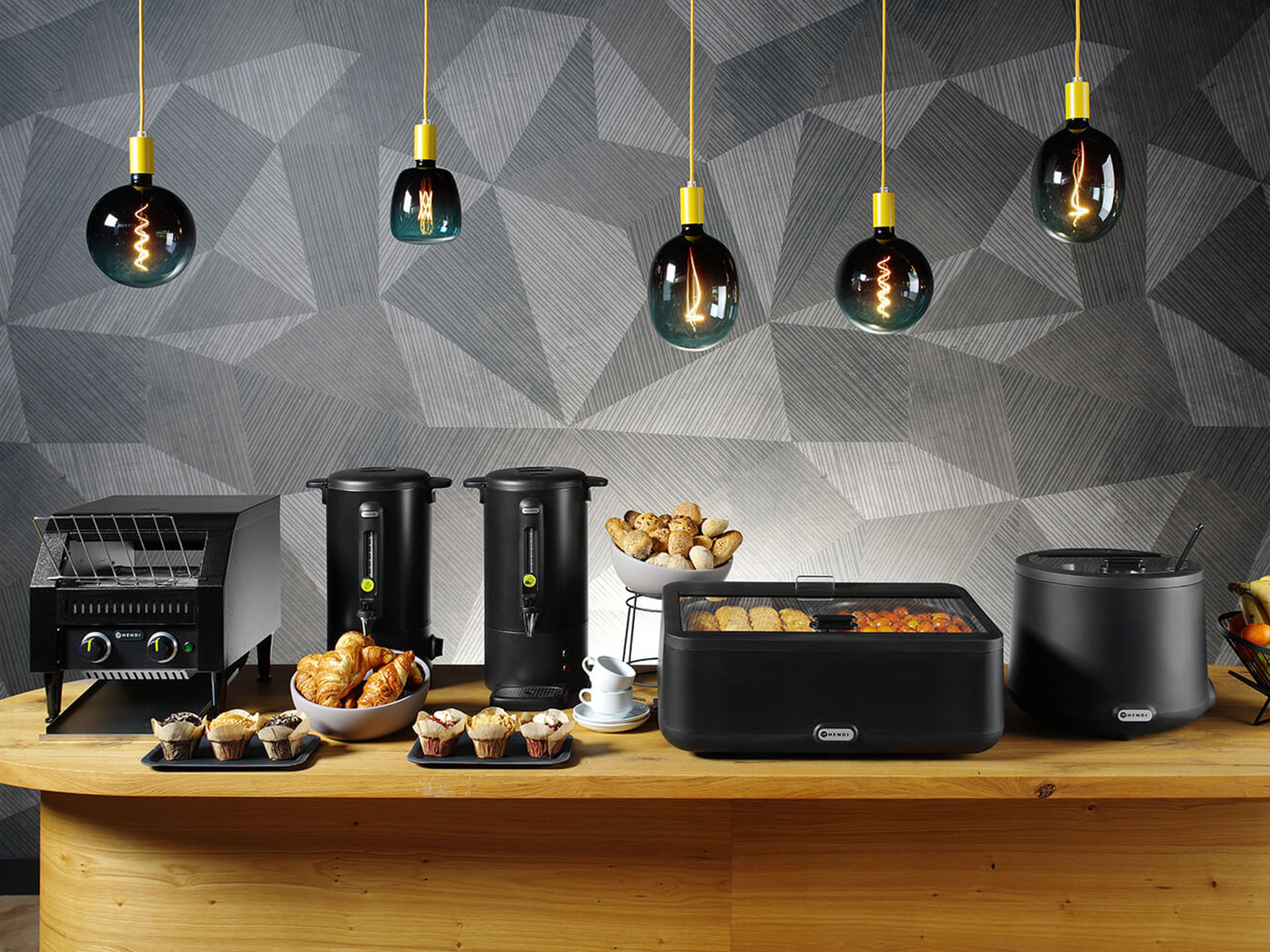 FOOD SERVING EQUIPMENT